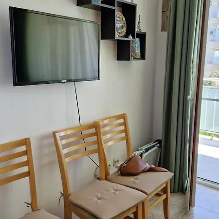 Apartment Aпартамент с две спални, кухня и хол